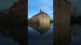 𝐋𝐮̈𝐝𝐢𝐧𝐠𝐡𝐚𝐮𝐬𝐞𝐧 𝐂𝐚𝐬𝐭𝐥𝐞 is a moated castle in L&uuml;dinghausen in the district of Coesfeld.