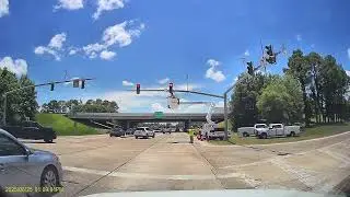 CAUGHT ON CAMERA: Dashcam video shows moment worker in bucket truck hit by 18-wheeler in Baton Rouge
