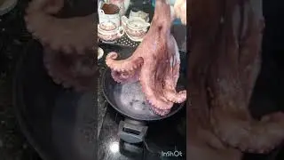 ปลาหมึกสไตล์กาลิเซีย🐙Pulpo a la Gallegaรอบหน้าแก้ตัวใหม่รอบนี้หม้อเล็กไปหน่อย🤣