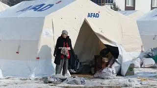 5 GÜN SONRA BUZLU ZEMİNDE ÇADIR KURULDU: DONMAMAK İÇİN UYUMADIK #deprem #elbistan #Mereş #erdhej