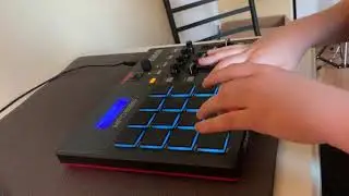 Finger drumming to Where Ya At by Future, Drake