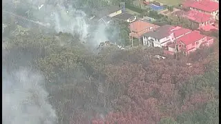 Bushfire threatening properties on Sydney&rsquo;s north shore