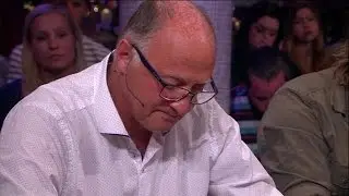 Hartverscheurend gedicht over het verliezen van je kind - RTL LATE NIGHT
