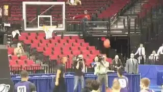 University of Washington NCAA Men's Basketball Tournament Open Practice in Portland, OR. Dunk Fest