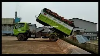 OIL PALM PLANTATION - HOOKLIFT & BIN SYSTEM
