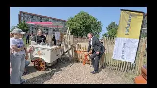 Zandvoortse wethouder Jan Jaap de Kloet opent nieuwe speelplaats Keesomstraat woensdag 11 juni 2025
