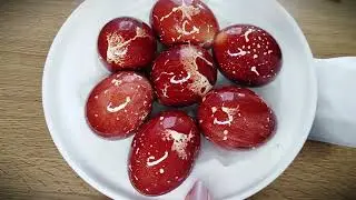 How to dye eggs in onion husks with paraffin | Beautiful pattern!