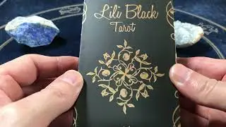 Lili Black Tarot