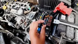 EVERYTHING ABOUT CAR FUSE BOX | HINDI |