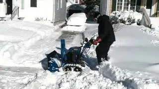 Yamaha YS624T Snow Blower in action