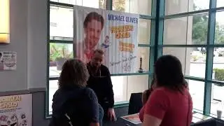 Michael Oliver from problem child1&2 at the Hollywood show October 2022