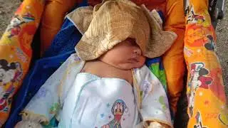 baby marcelz sedang berjemur