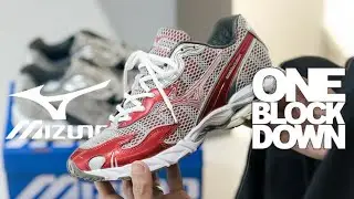 Mizuno Wave Rider 10 Flame Wave One Block Down Onyx & Koi Onbox,Details,Onfeets