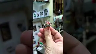 BEAUTIFUL UNIQUE RING