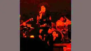 Lisa Irion Live- Walking In Memphis (Tribute to Cher)