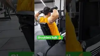 shoulders hulk 💪 #gym #shoulders #hulkhogan