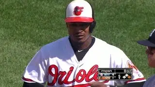 NYY@BAL: Jones singles to pass Blair on O's hits list