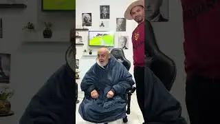 علولو يحلق شعروا 😂