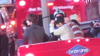 [HD] SHINee, Amber, and Kangta on a tour bus around NYC