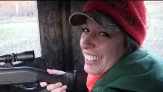GIRL shoots deer at 200 yards casey's Bragging rightz 2012