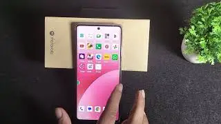 How to download apps on Play Store in Moto Edge 50 Neo 5G || Moto me apps download kaise kare