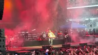 Charlie Puth Light Switch - Live 2022