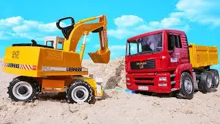 Spielspaß mit Spielzeugautos. Die Helfer Autos bauen ein Ballbecken. Spielzeug Video auf Deutsch