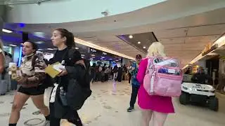 Miami airport, Jan 26 2026, Line to change a flight after the snow storms