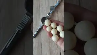 White chocolate ball 💥🤍#CrunchForgee #chocolatecrush #whitechocolate #satisfying #asmrcrush#shorts