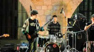 Eskac i Mat a Girona - I digueu (subversi&oacute; La Pegatina)
