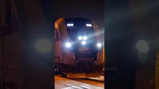 VIA F40PH-2D on the back of a VIA charger ￼Set! [1/06/2026] #train #viarail #railroad