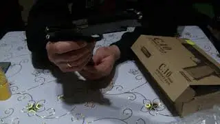 Страйкбольный пневматический пистолет стреляет пульками 6 мм Airsoft Gun C.10
