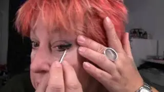 Augen Make-up auffrischen