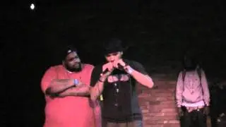 LAY LOE GOES IN AT THE SYMPOSIUM NIGHT CLUB!