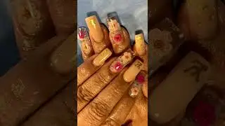 Transparent nails with dried flowers 🌺 and encapsulated bling / Nude with gold foil