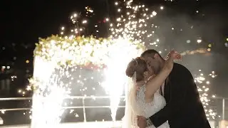 Looking for that once-in-a-lifetime wedding venue? - Yacht Wedding