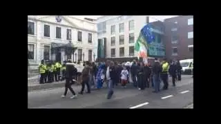Taoiseach greeted by protesters as he leaves Mansion House