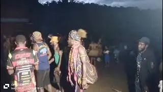 WISISI Papua pegunungan kab Tolikara distrik BIUK acara bakar jagung 🌽❤️🙏