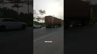 Transport Arena: Follow the super heavy container truck