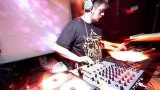 FLUX PAVILION LIVE DUBSTEP!!