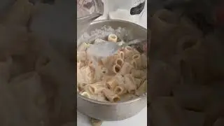 Cheesy Pasta Bake with White Sauce