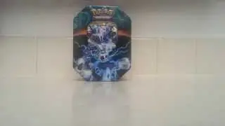 Pok&eacute;mon Thundurus EX Tin Opening