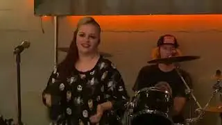 &ldquo;For What It&rsquo;s Worth&rdquo; mashup, acoustic style | Butler Brew Works in Butler, PA; September 2022