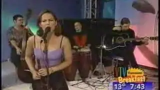 Kelly Brock sings 