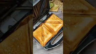 Chicken Sandwich🥪 In Sandwich Maker #shorts #youtubeshorts #sandwich #chickensandwich #viral #reels
