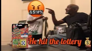 My dad hit the lottery 🤑💰😂  Money changes people 🤬🤦🏽&zwj;♀️😂