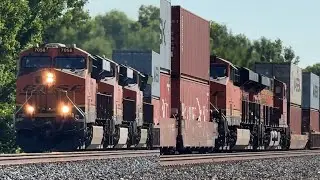 Giant 3x2x0 BNSF Mega Stack train powering west! BNSF Transcon: Marceline sub..6/28/25