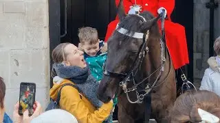 New King's Guard leave a MESSAGE and the Horse BITES a Tourist's Hand as the Horse Guards Reopened