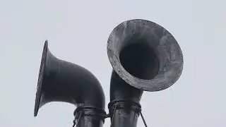 HAUNTING SOUND OF LIZARD POINT FOGHORN (CORNWALL) #Foghorn #Lighthouses