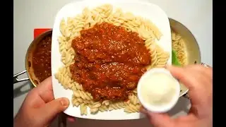 Recette des pâtes à la sauce tomate qui goûte l'Italie